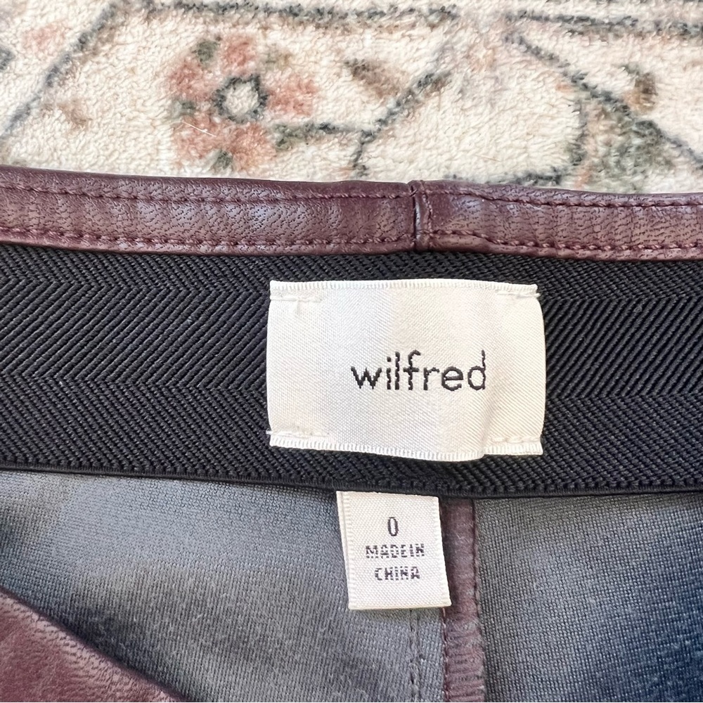 Aritzia Wilfred Roma Faux Leather Pant Purple Flare- 0 - Picture 5 of 8